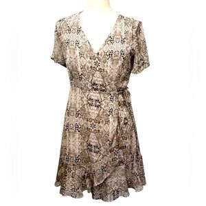 All in Favor | Dresses | All In Favor Brittany Wrap Floral Mini Dress |  Poshmark
